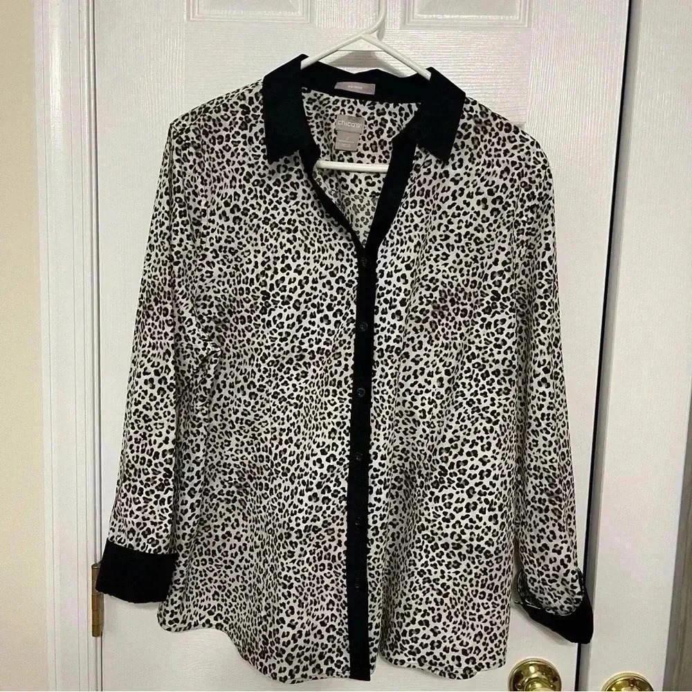 CHICO'S No-Iron Cotton Leopard Caroline Button Down Shirt Size 2